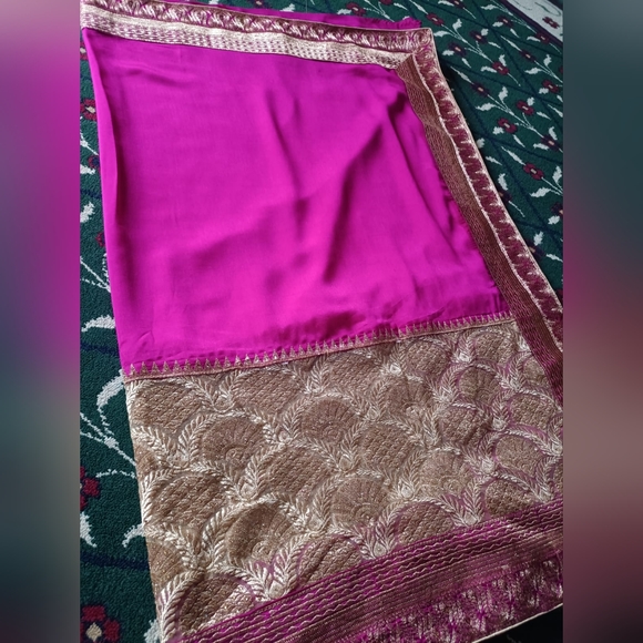 Beautiful saree with stitched blouse - Picture 7 of 7